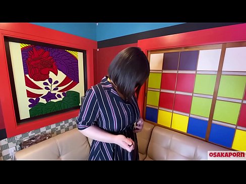 ❤️ ʻO ka ʻiʻi Kepani me nā ʻuʻu nui e masturbate me nā mea pāʻani moe kolohe a loaʻa iā ia kahi orgasm. Kamaʻilio ʻo ia ma kahi ninaninau e pili ana i kāna ʻike fucking. ʻO nā ʻū nui a me ka puʻu huluhulu e uwē nui ana. Osakaporn ️ Porn video ia makou ❌