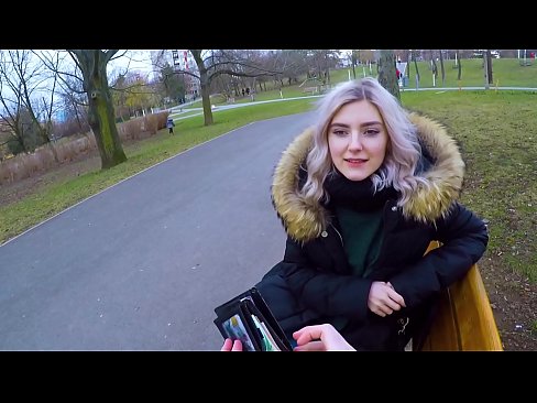 ❤️ Ale i ka ʻume wela a kahi malihini no ke kālā - blowjob ma ka paka na Eva Elfie ️ Porn video ia makou ❌